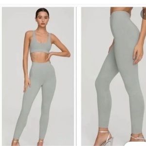 NWT! Good American gray High Rise Leggings